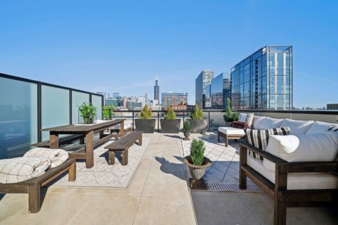 Tiny photo for 323 S Racine Avenue #PHD, Chicago, IL 60607 (MLS # 12616637)