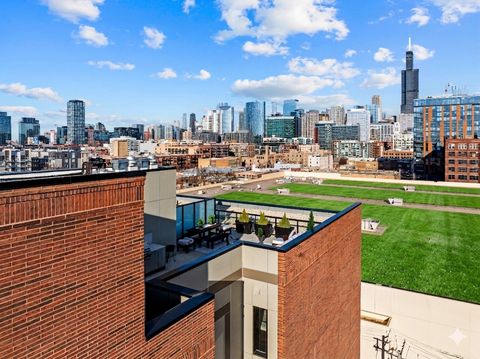 Tiny photo for 323 S Racine Avenue #PHD, Chicago, IL 60607 (MLS # 12616637)
