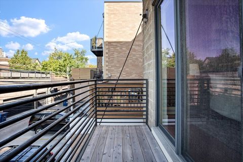 Tiny photo for 3434 N SOUTHPORT Avenue #2, Chicago, IL 60657 (MLS # 12484571)