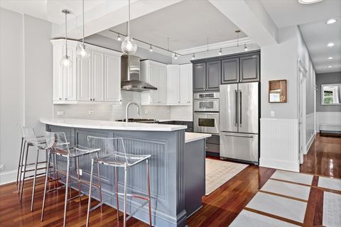 Tiny photo for 3434 N SOUTHPORT Avenue #2, Chicago, IL 60657 (MLS # 12484571)