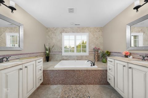 Tiny photo for 156 Paxton Road, Bloomingdale, IL 60108 (MLS # 12555394)