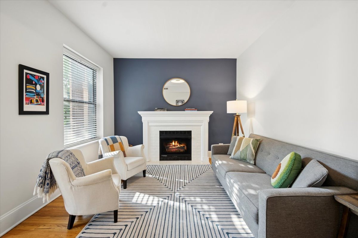 5838 N Glenwood Avenue 2S