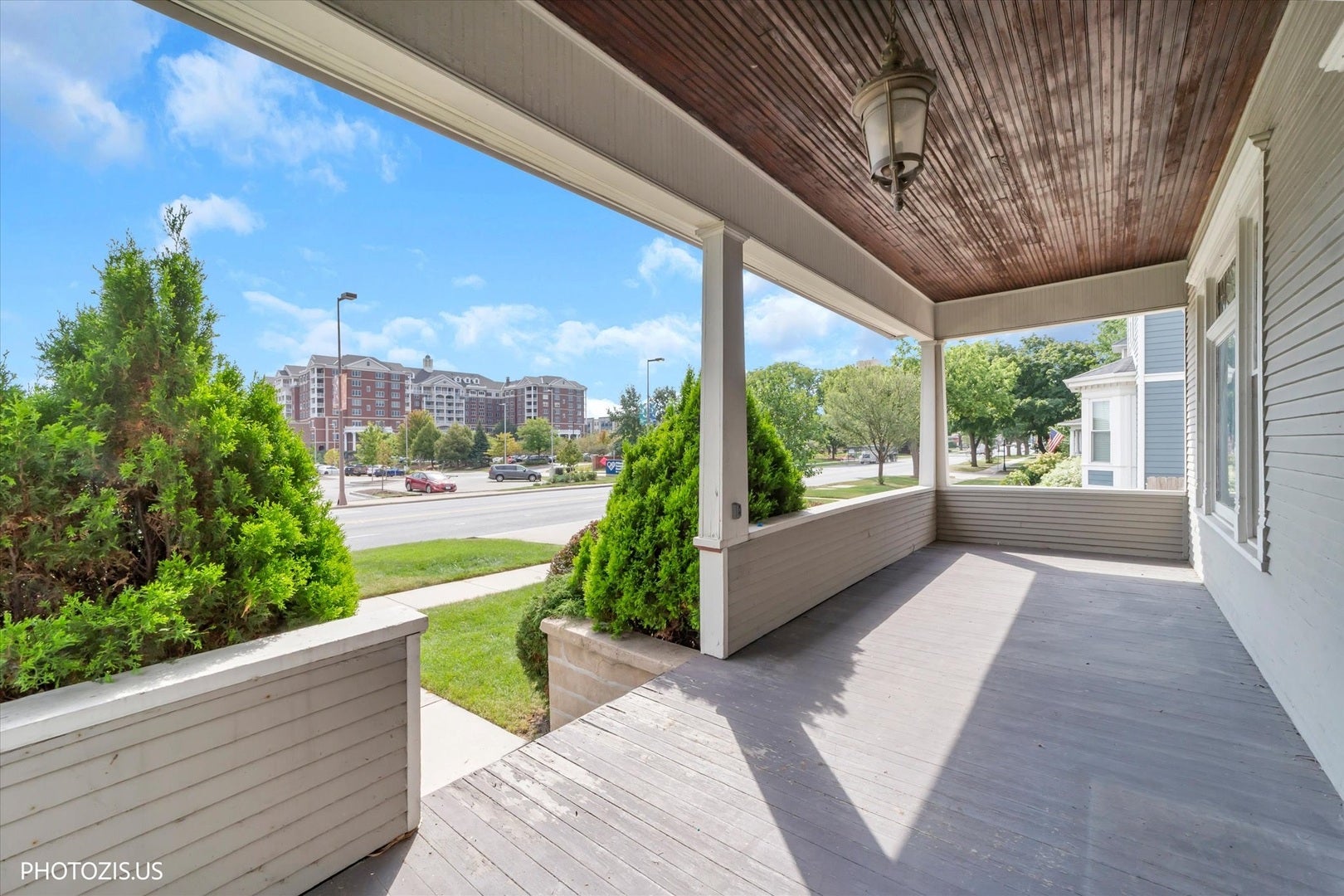 338 N La Grange Road