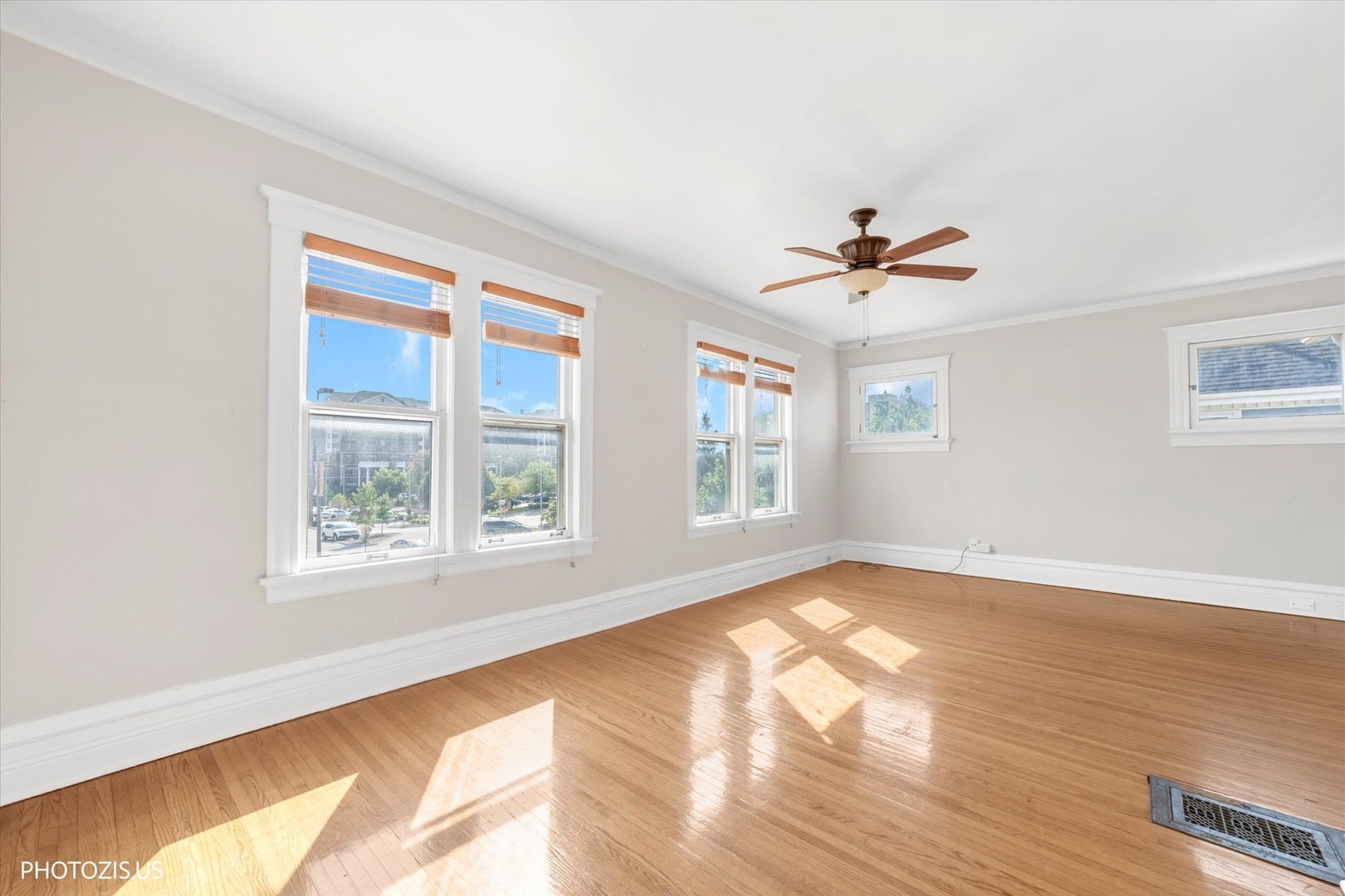 338 N La Grange Road