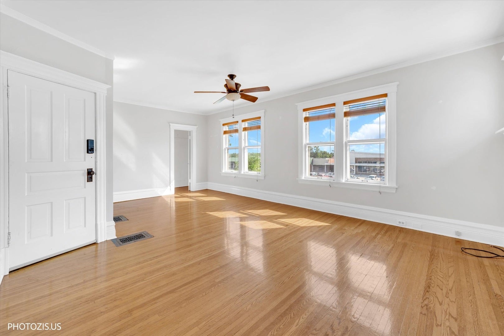 338 N La Grange Road