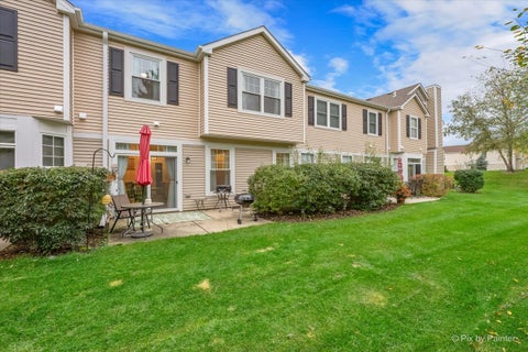 Tiny photo for 1954 Cobblestone Drive, Carpentersville, IL 60110 (MLS # 12782313)