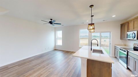 Tiny photo for 5934 BUTTERFIELD Drive, Bettendorf, IA 52722 (MLS # QC4267026)