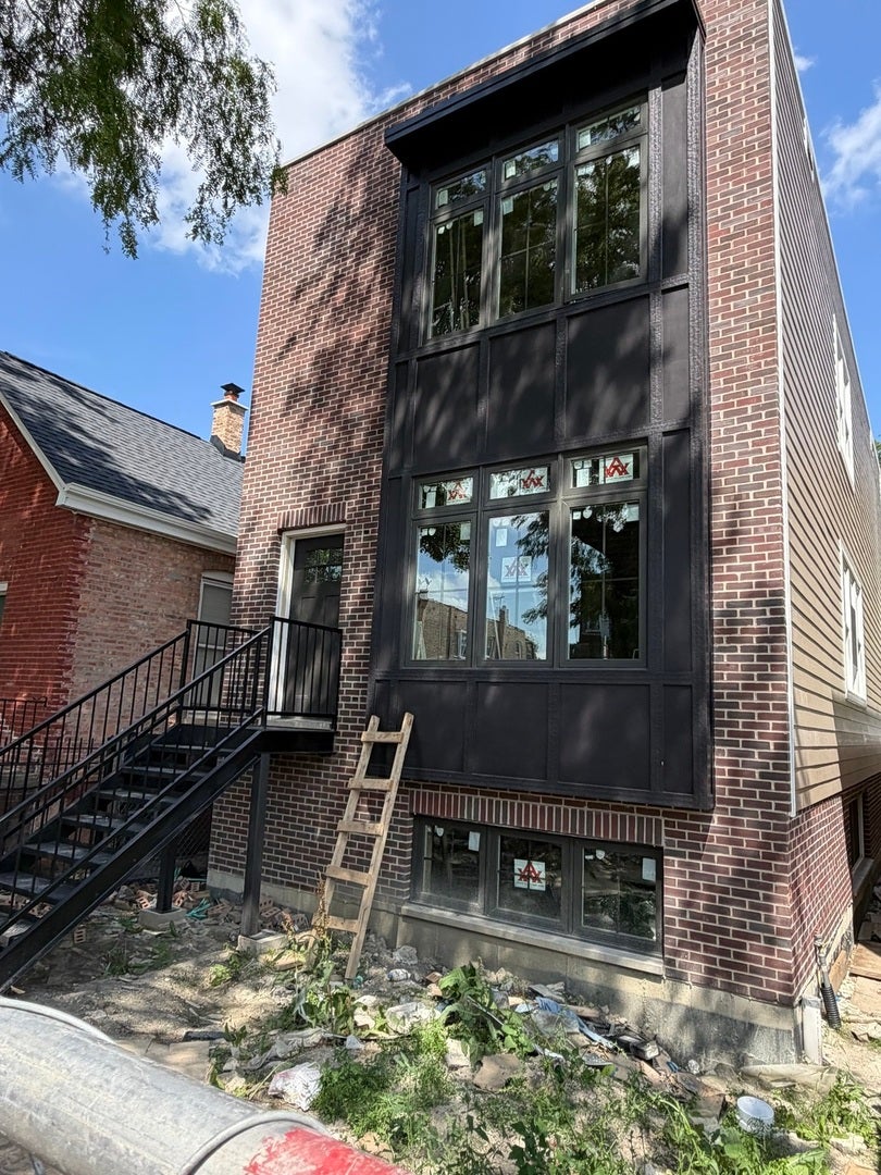 643 N Trumbull Avenue