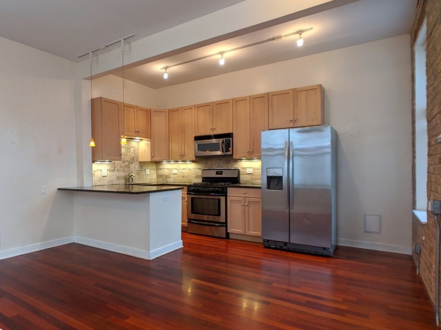 1222 W Hubbard Street 1R