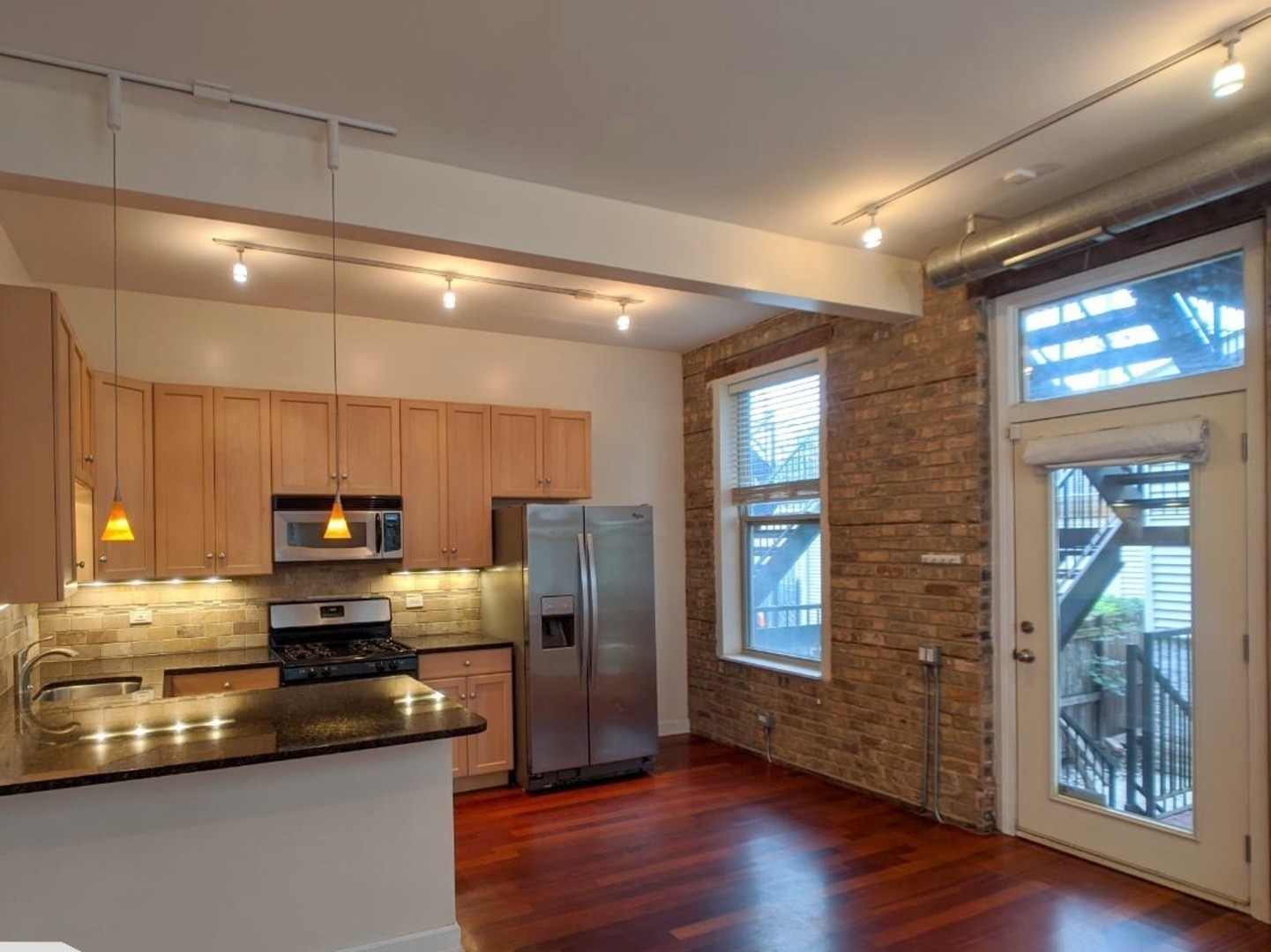 1222 W Hubbard Street 1R