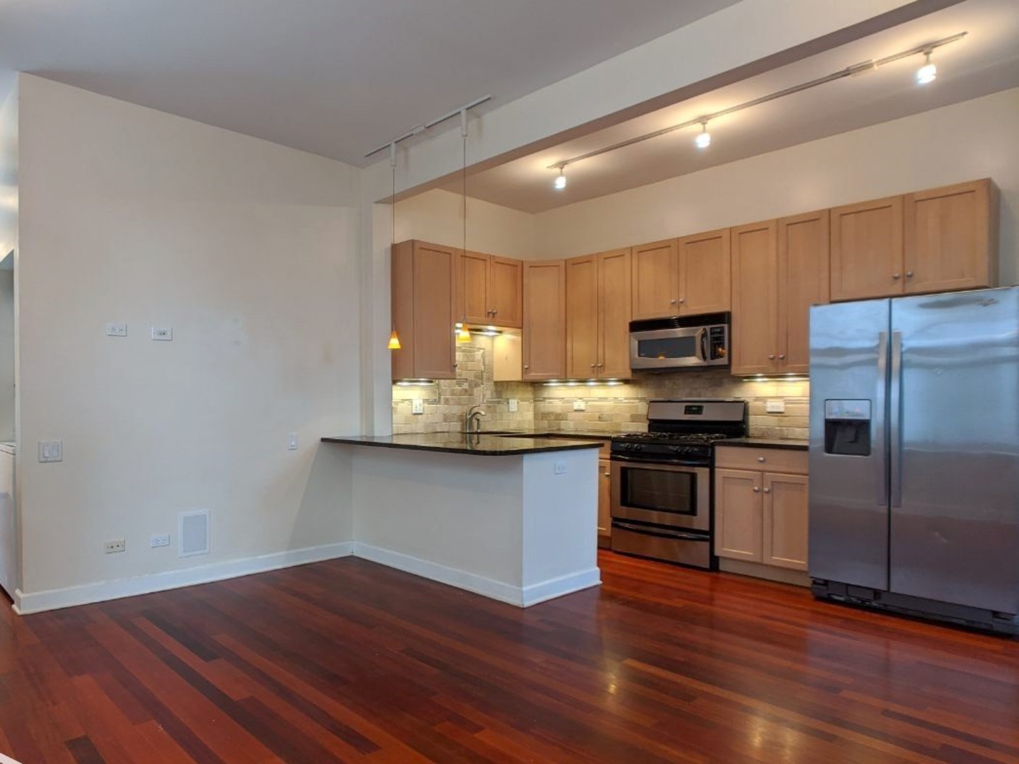 1222 W Hubbard Street 1R