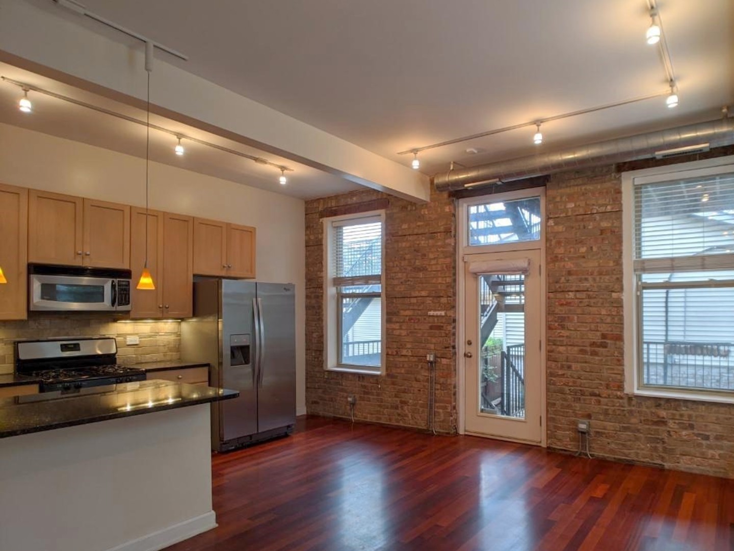 1222 W Hubbard Street 1R