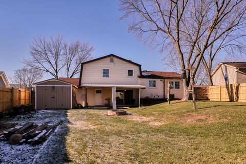 A home in Elk Grove Village