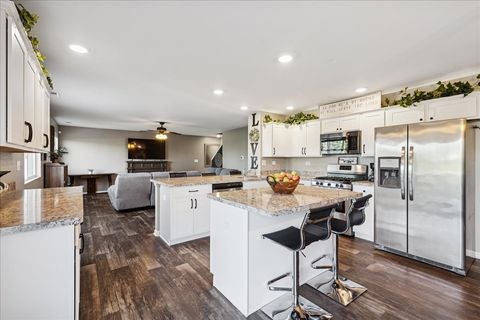 Tiny photo for 1731 Dempsey Circle, Pingree Grove, IL 60140 (MLS # 12470502)