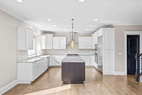 Tiny photo for 25 Clay Court, Lake Bluff, IL 60044 (MLS # 12611259)