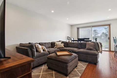 Tiny photo for 25 N Oltendorf Road, Streamwood, IL 60107 (MLS # 12613728)