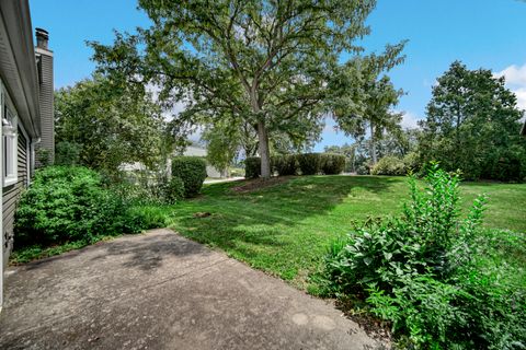 Tiny photo for 29W409 White Oak Drive, Warrenville, IL 60555 (MLS # 12487106)