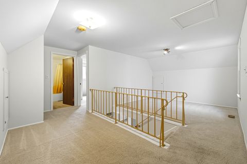 Tiny photo for 29W409 White Oak Drive, Warrenville, IL 60555 (MLS # 12487106)