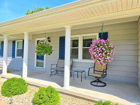 Tiny photo for 1782 Frazier Avenue, Centralia, IL 62801 (MLS # EB460142)