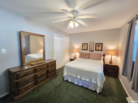 Tiny photo for 1782 Frazier Avenue, Centralia, IL 62801 (MLS # EB460142)