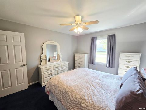 Tiny photo for 1782 Frazier Avenue, Centralia, IL 62801 (MLS # EB460142)