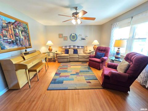 Tiny photo for 1782 Frazier Avenue, Centralia, IL 62801 (MLS # EB460142)