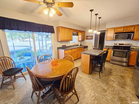 Tiny photo for 1782 Frazier Avenue, Centralia, IL 62801 (MLS # EB460142)