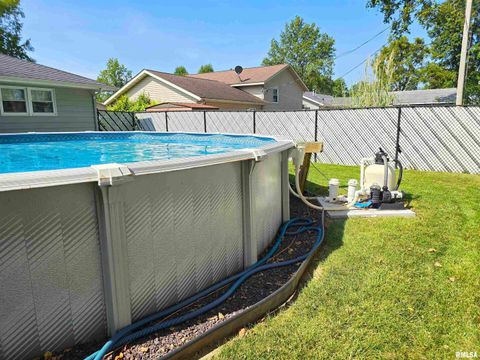 Tiny photo for 1782 Frazier Avenue, Centralia, IL 62801 (MLS # EB460142)