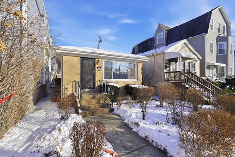 Tiny photo for 3415 N Kenton Avenue, Chicago, IL 60641 (MLS # 12557699)