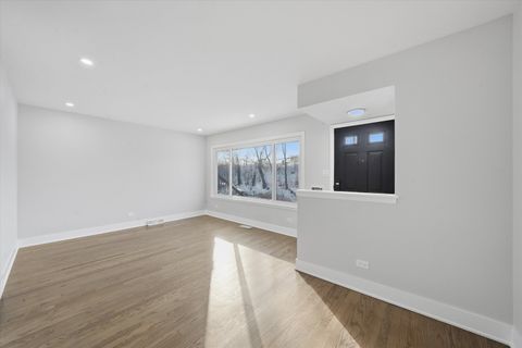 Tiny photo for 3415 N Kenton Avenue, Chicago, IL 60641 (MLS # 12557699)