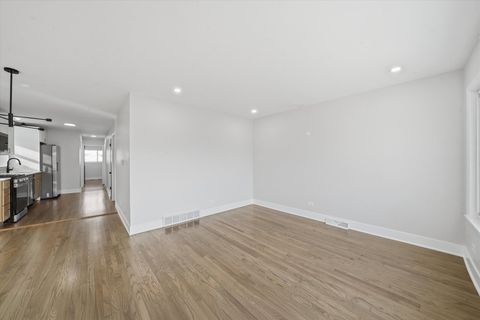 Tiny photo for 3415 N Kenton Avenue, Chicago, IL 60641 (MLS # 12557699)