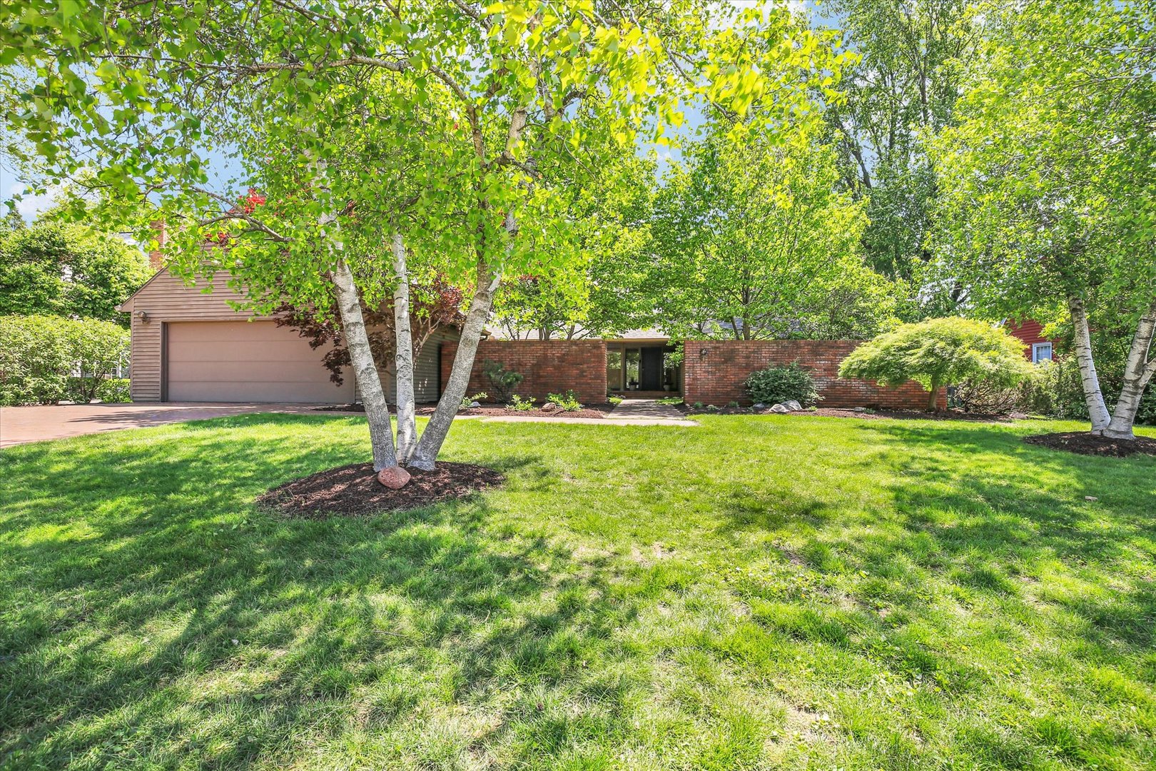 10 Carriage Way