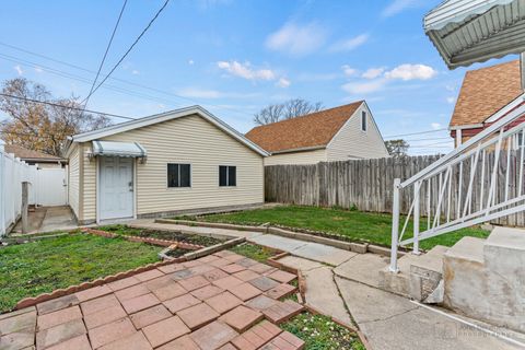 A home in Stone Park