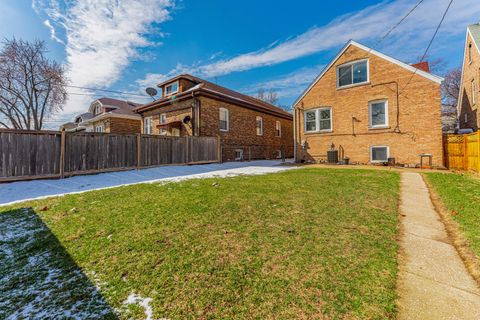 Tiny photo for 2817 Maple Avenue, Berwyn, IL 60402 (MLS # 12595696)