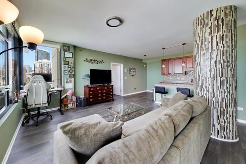 Tiny photo for 1255 S State Street #1302, Chicago, IL 60605 (MLS # 12631132)