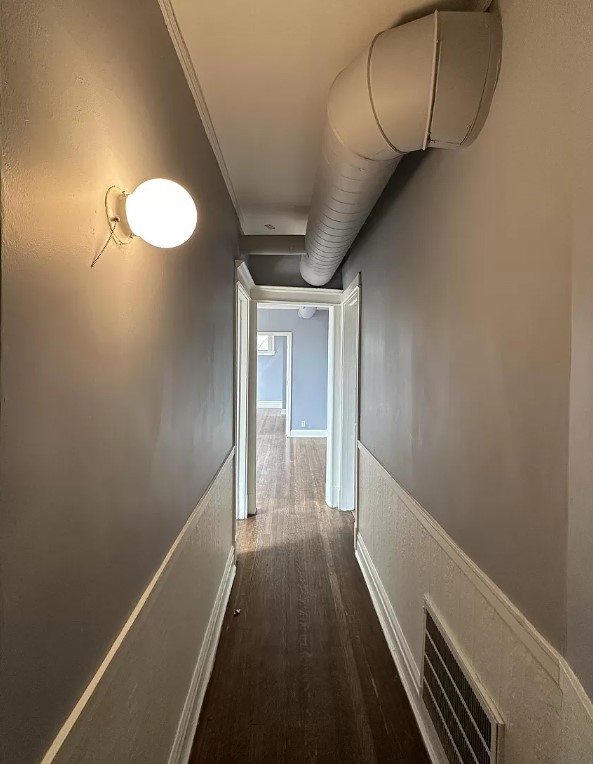 1504 E 74th Place