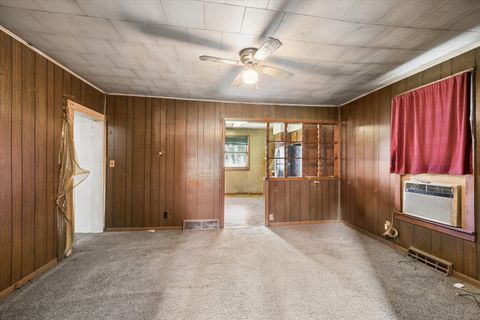 Tiny photo for 712 10th Street, De Witt, IA 52742 (MLS # 12670999)