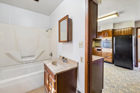 Tiny photo for 712 10th Street, De Witt, IA 52742 (MLS # 12670999)