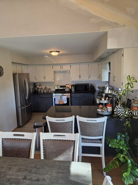 Tiny photo for 1170 McCarthy Road, Lemont, IL 60439 (MLS # 12505066)