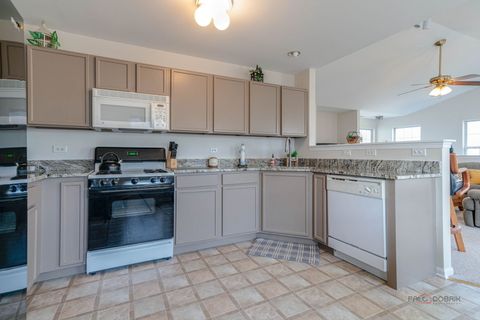 Tiny photo for 585 Bridle Court #585, Lakemoor, IL 60051 (MLS # 12571955)