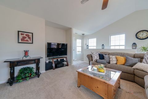 Tiny photo for 585 Bridle Court #585, Lakemoor, IL 60051 (MLS # 12571955)