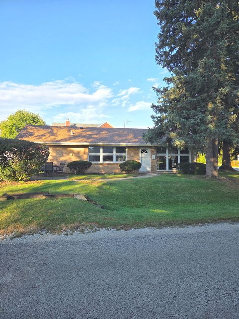 Photo of 7401 W 113th Place, Worth, IL 60482 (MLS # 12408282)