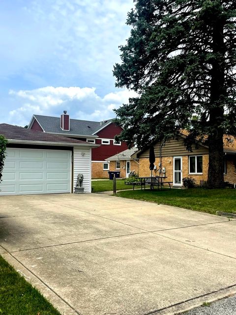 Tiny photo for 7401 W 113th Place, Worth, IL 60482 (MLS # 12408282)