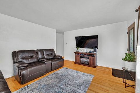 Tiny photo for 557 Elsie Avenue, Crest Hill, IL 60403 (MLS # 12486032)