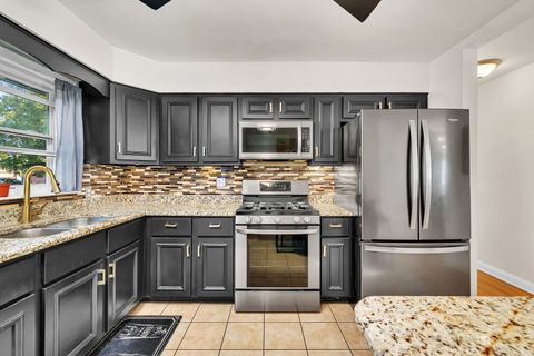 Tiny photo for 557 Elsie Avenue, Crest Hill, IL 60403 (MLS # 12486032)