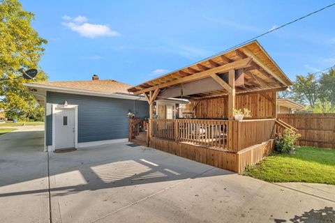 Tiny photo for 557 Elsie Avenue, Crest Hill, IL 60403 (MLS # 12486032)