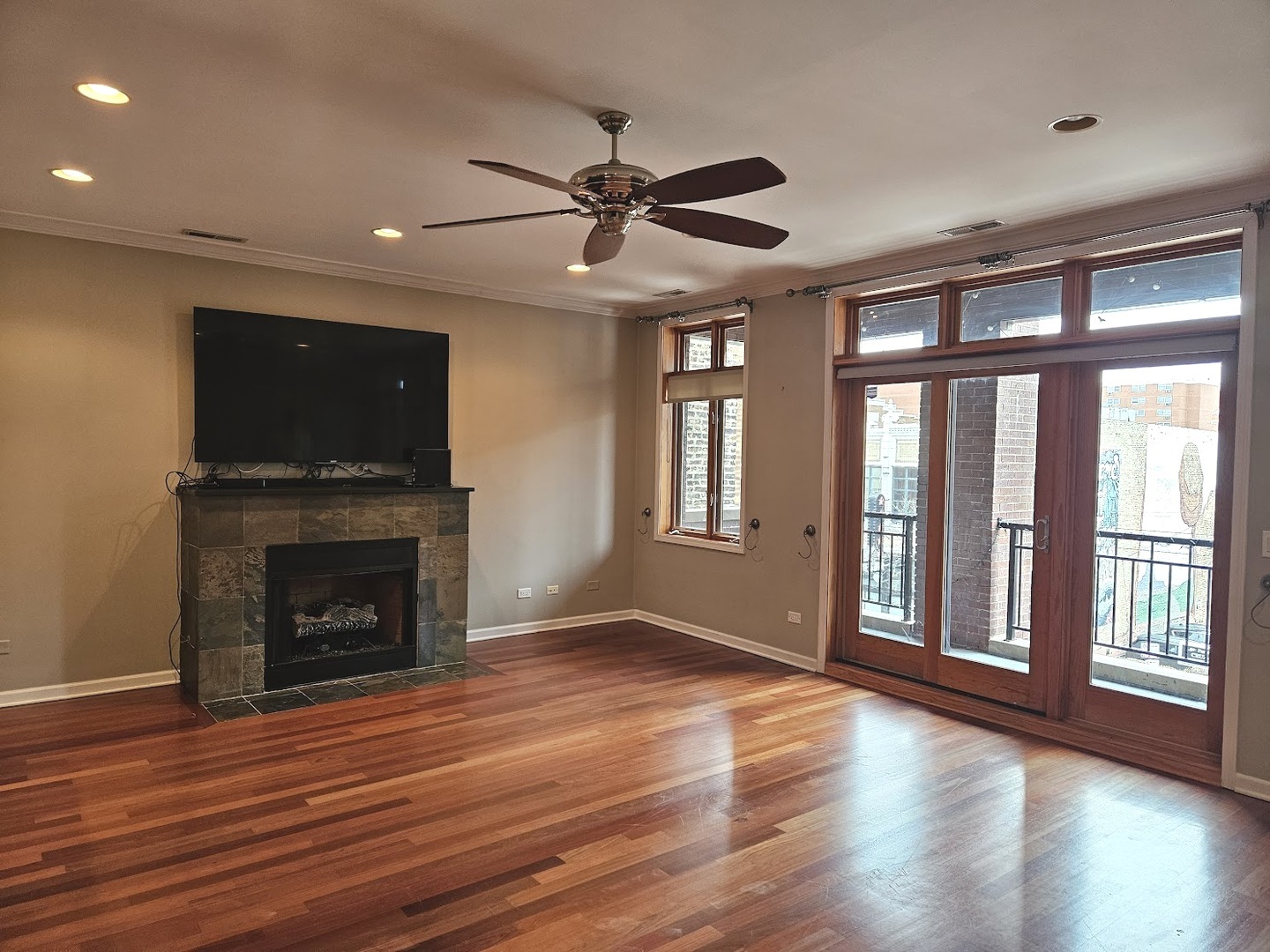 1419 W Chicago Avenue 2