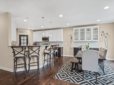 Tiny photo for 883 W Courtland Street, Mundelein, IL 60060 (MLS # 12451065)