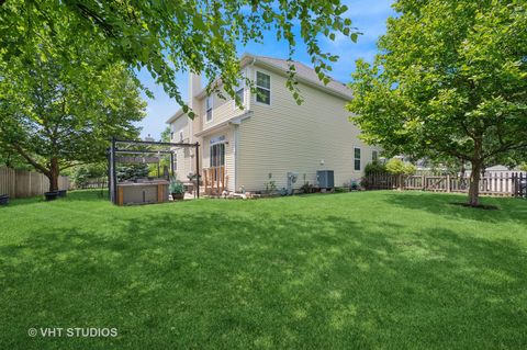 Tiny photo for 883 W Courtland Street, Mundelein, IL 60060 (MLS # 12451065)