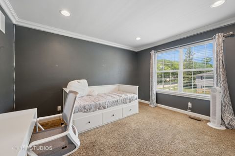 Tiny photo for 883 W Courtland Street, Mundelein, IL 60060 (MLS # 12451065)